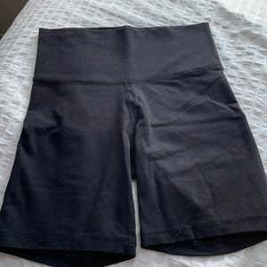 7inch black tna biker shorts